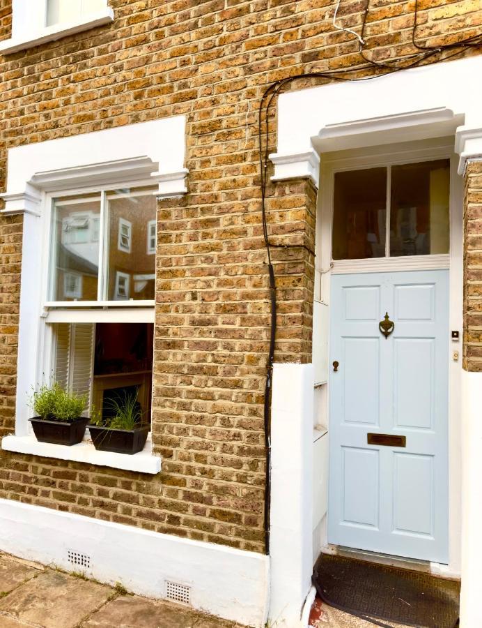 Pretty Little Mews House